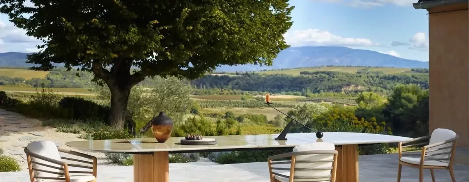 royal-botania-regaliz-tafel-archy-stoelen-tuinset-de-boomgaard