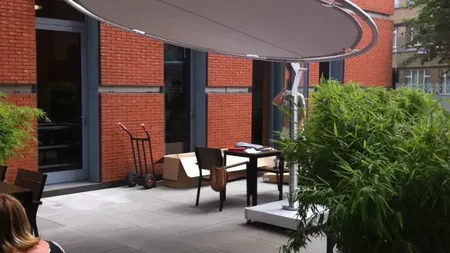 VAC-Overheidsgebouw-Hasselt-en-Brussel-met-De-Boomgaard